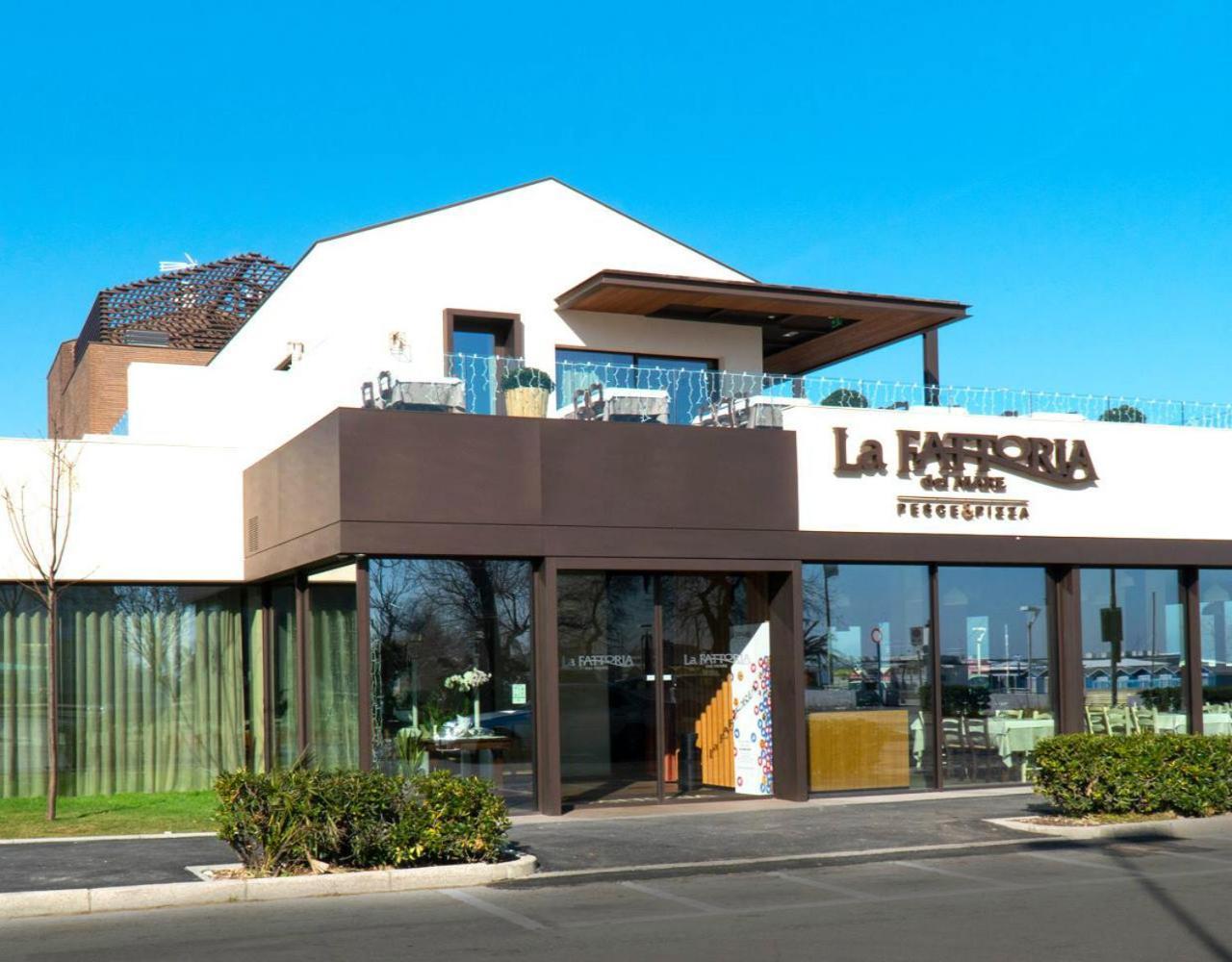 Hotel Marzia Con Piscina Riccione Dış mekan fotoğraf