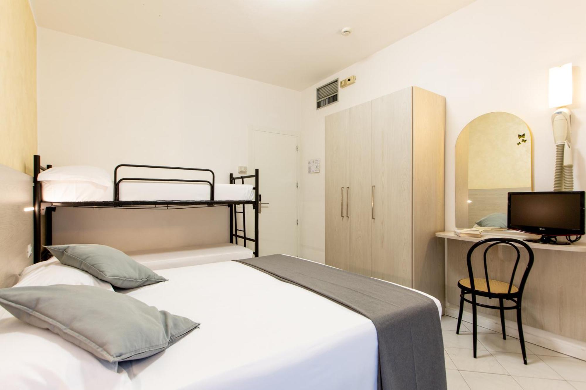 Hotel Marzia Con Piscina Riccione Dış mekan fotoğraf