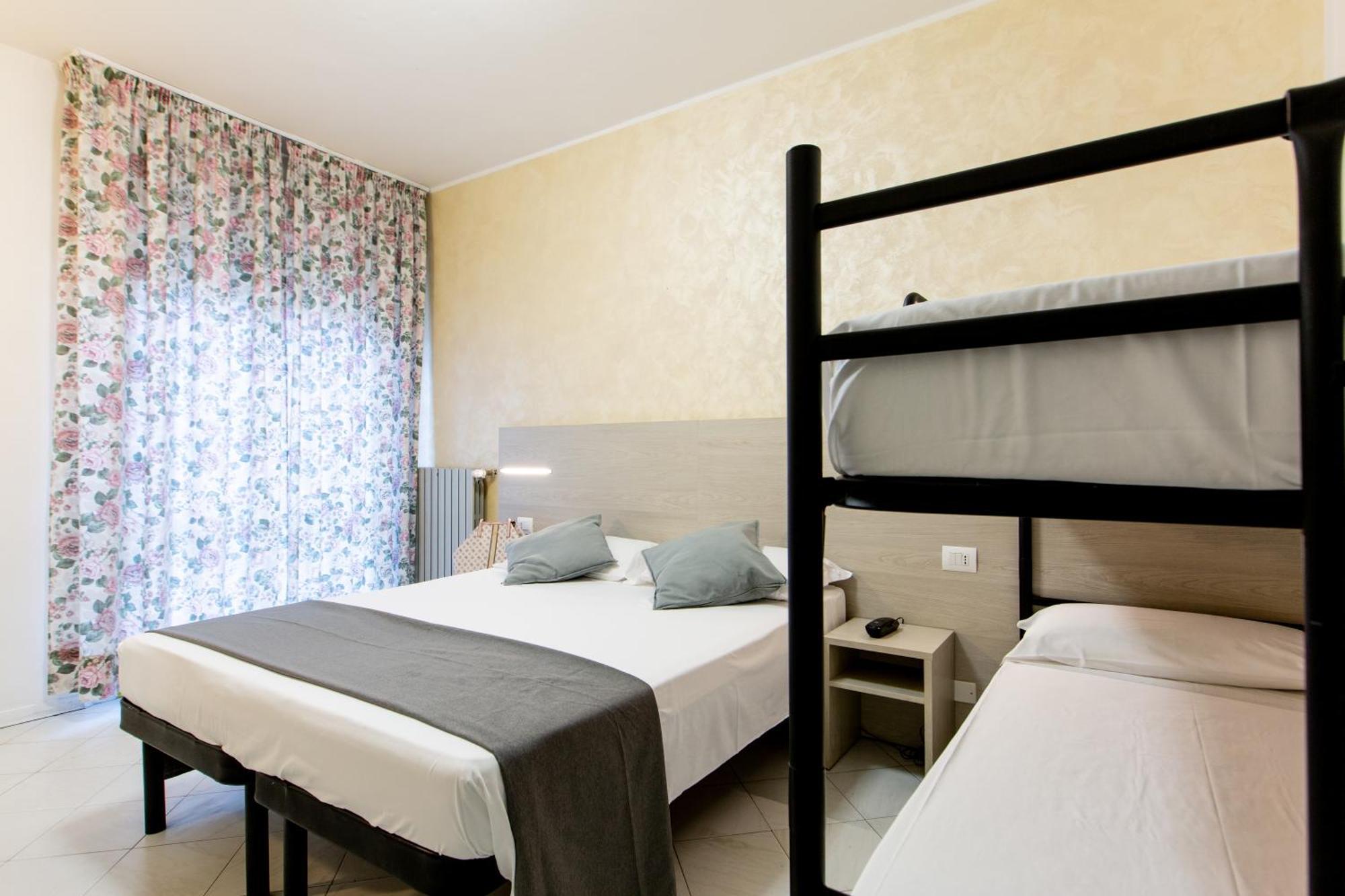 Hotel Marzia Con Piscina Riccione Dış mekan fotoğraf