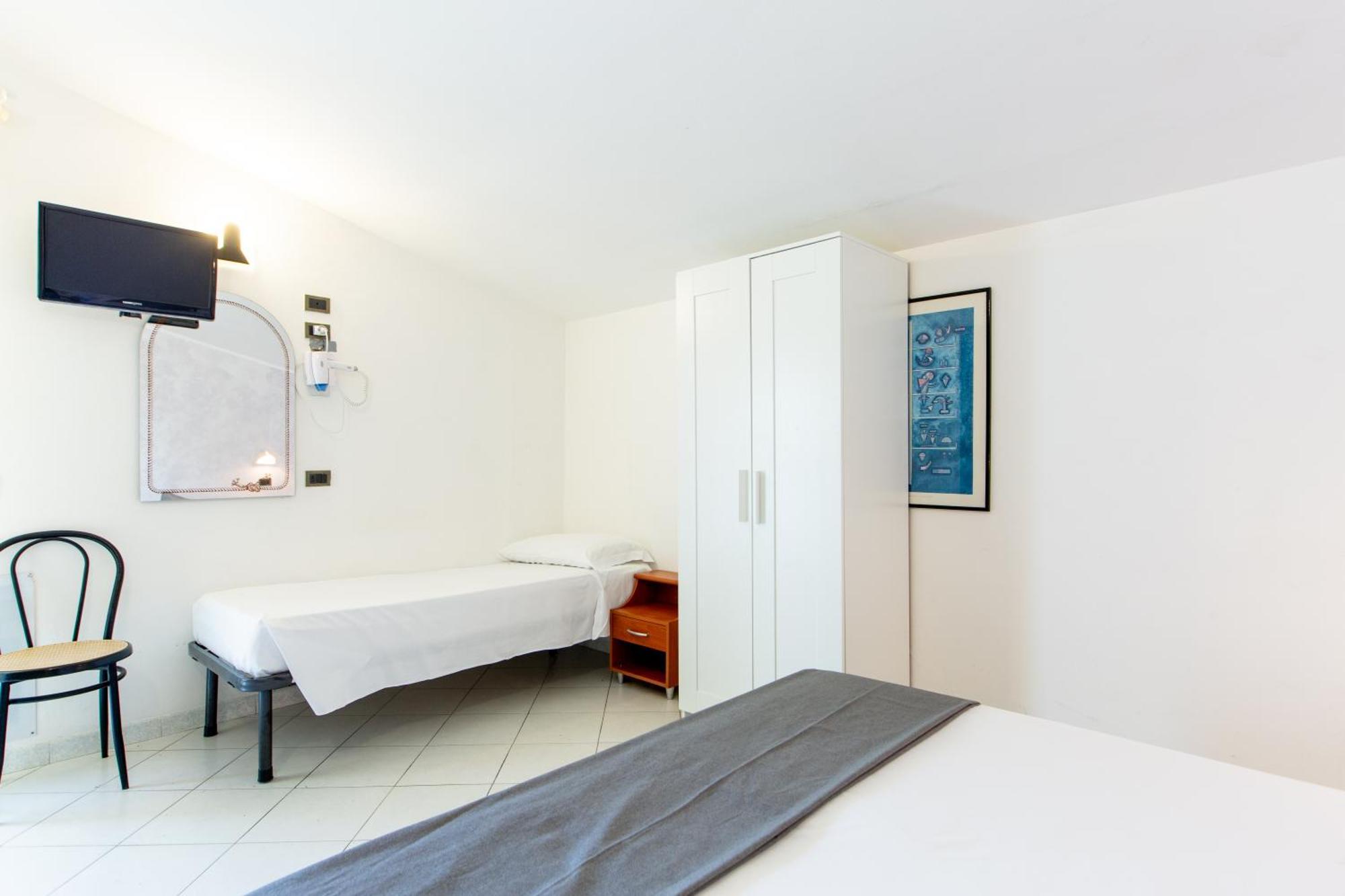 Hotel Marzia Con Piscina Riccione Dış mekan fotoğraf