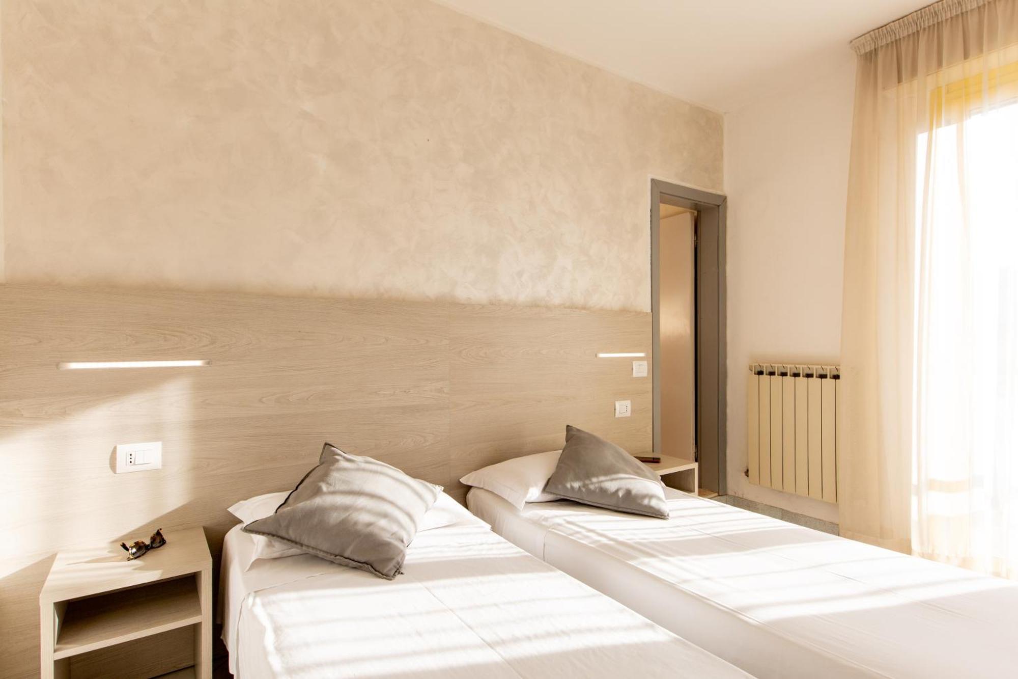 Hotel Marzia Con Piscina Riccione Dış mekan fotoğraf