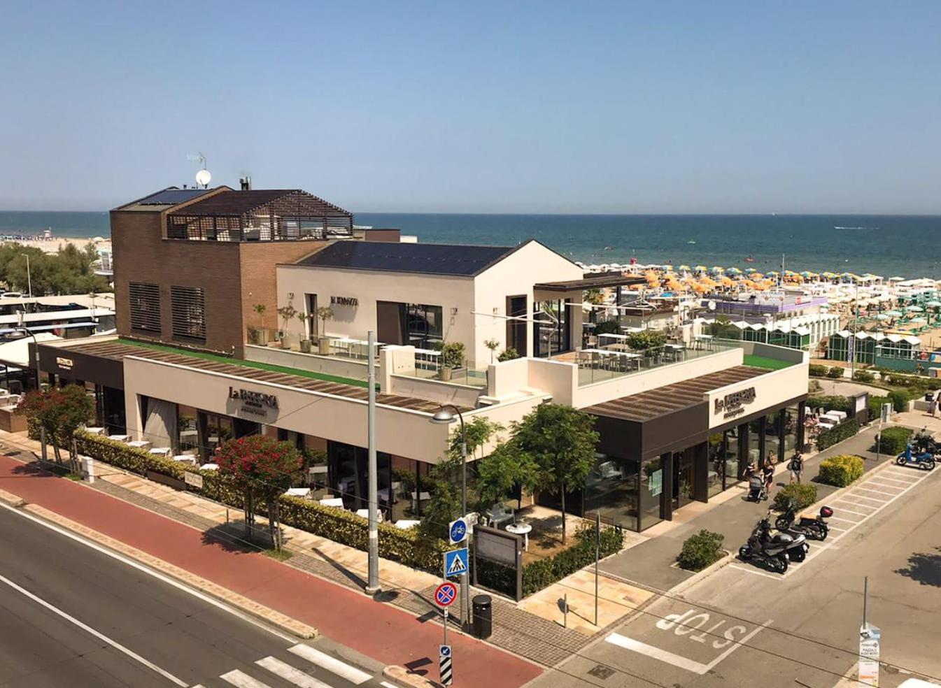 Hotel Marzia Con Piscina Riccione Dış mekan fotoğraf