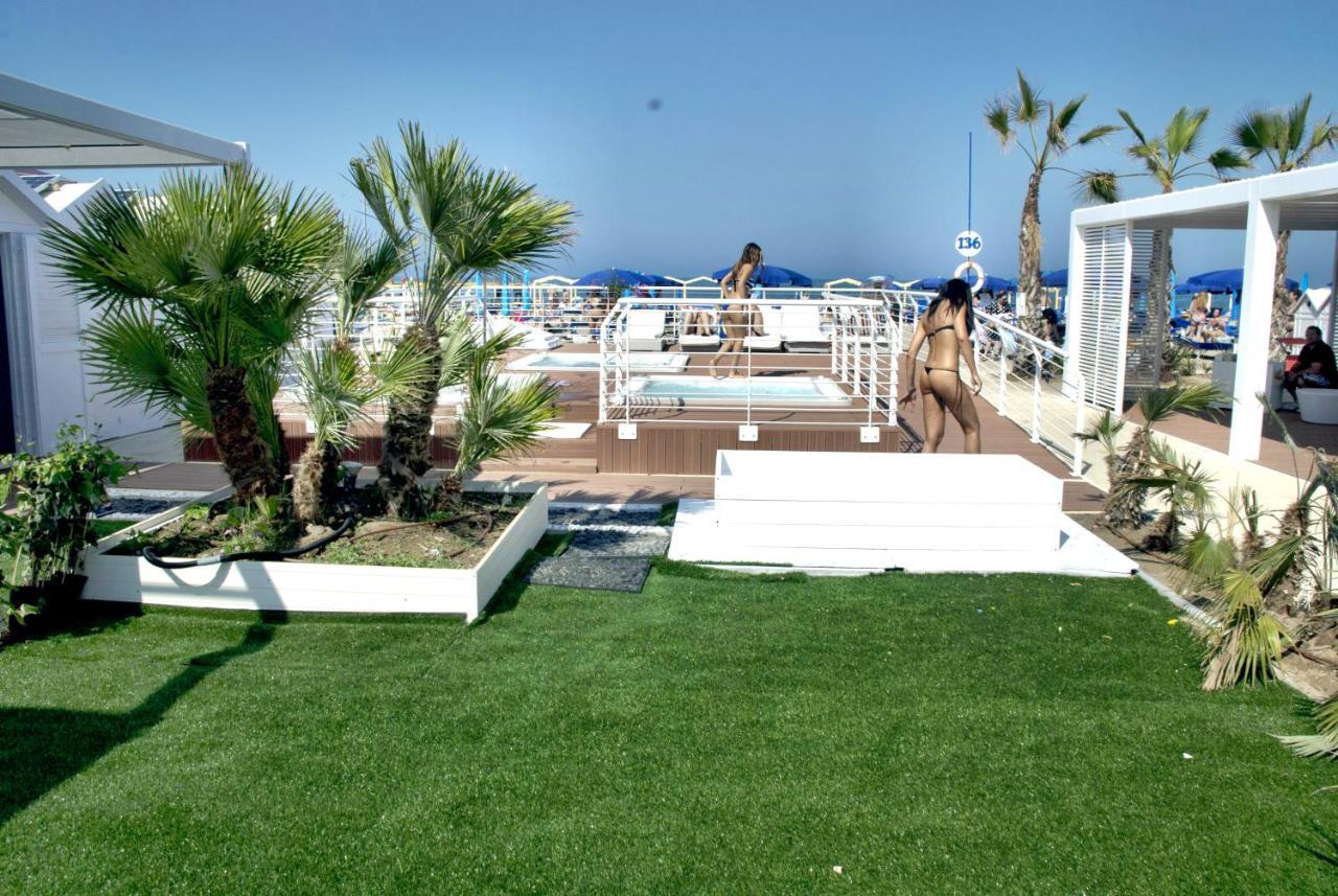Hotel Marzia Con Piscina Riccione Dış mekan fotoğraf
