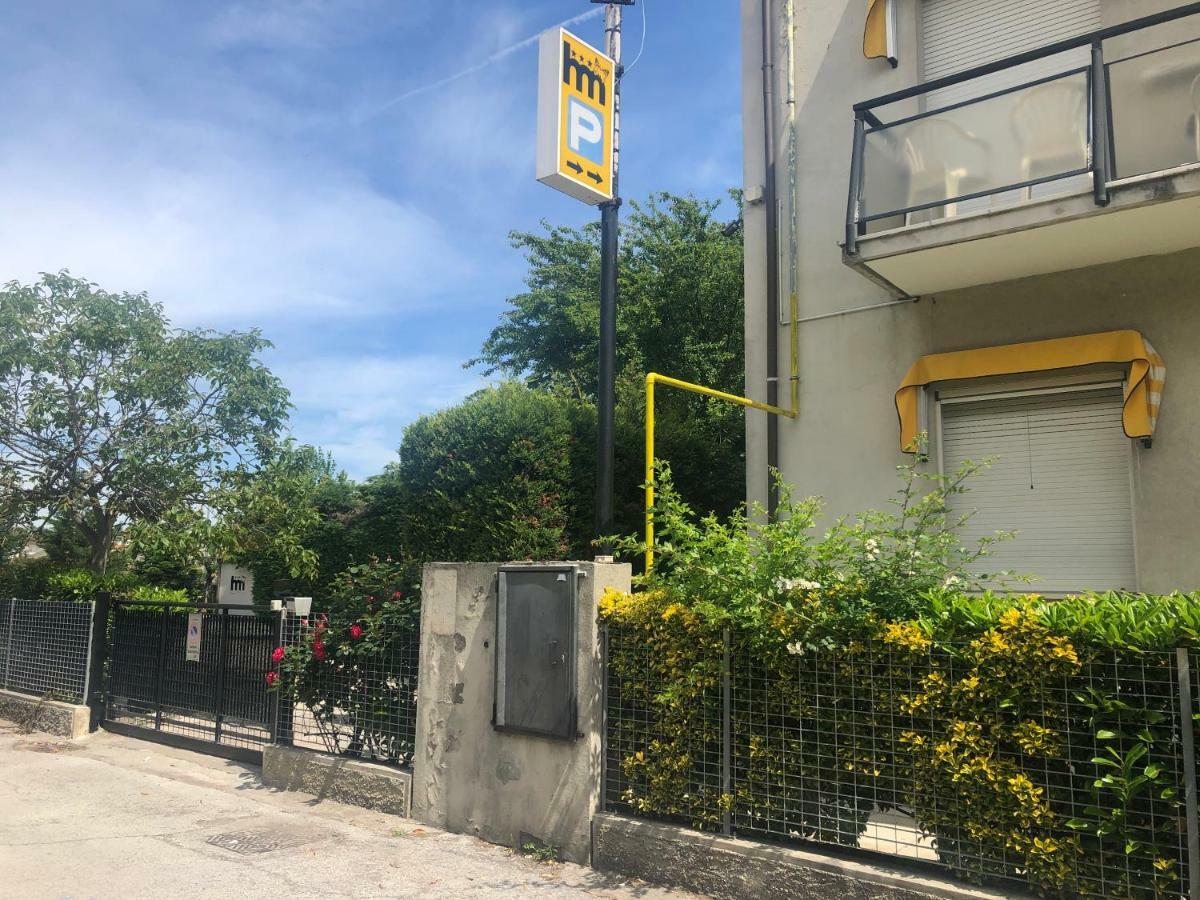 Hotel Marzia Con Piscina Riccione Dış mekan fotoğraf